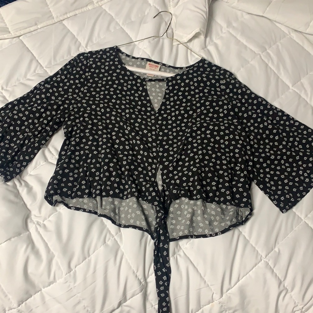 Black crop blouse